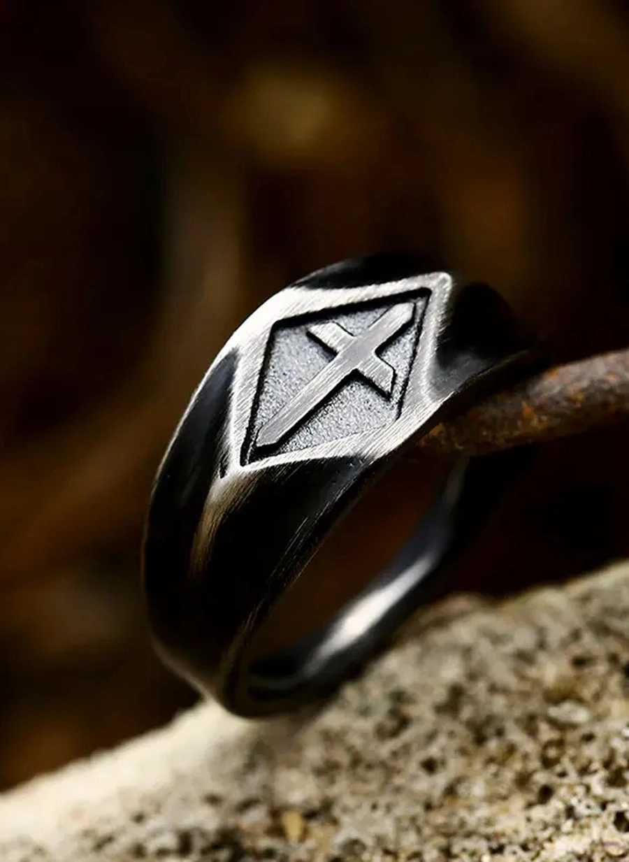 DISCOBOLE Bague Croix Gothique